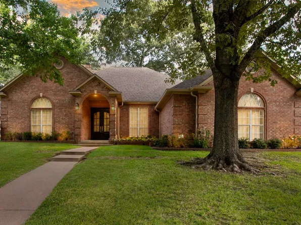 1413 Holly Creek Dr, Tyler, TX 75703