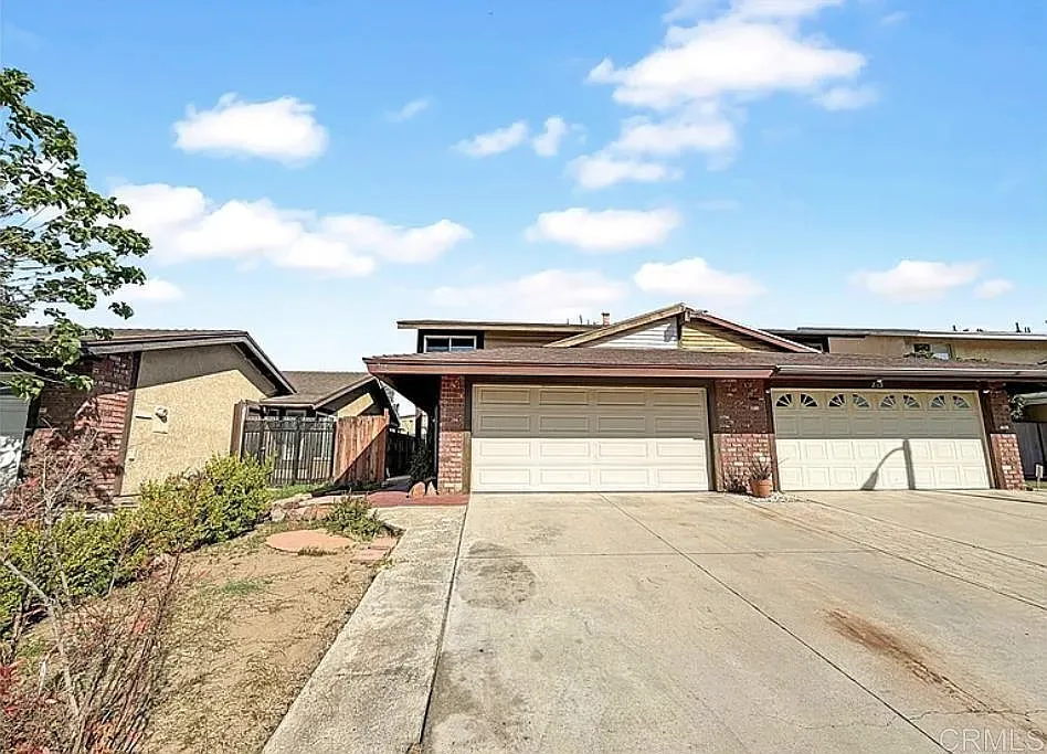 3 bed, 8.0 bath, 2112 sqft, $2,690 — Photo 1