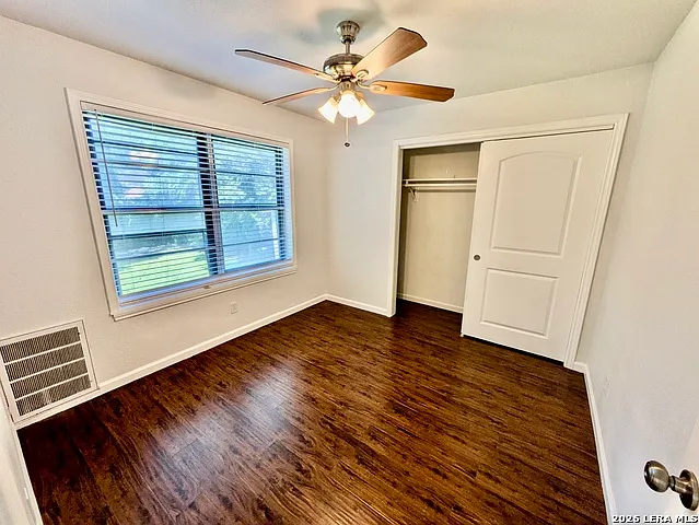 304 E Mistletoe Ave — Photo 12