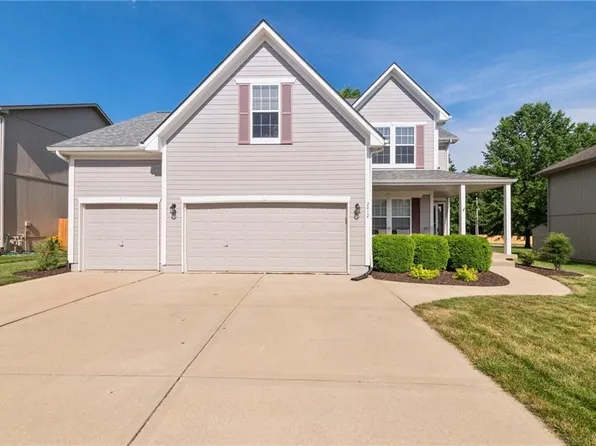 2412 NE 2nd Ter, Blue Springs, MO 64014