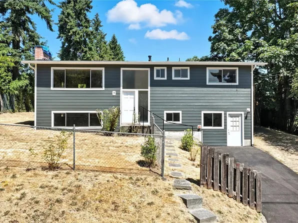 2927 203rd Street SW, Lynnwood, WA 98036