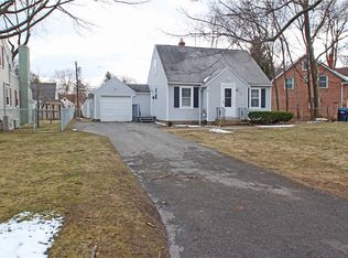 127 Ridgedale Cir, Rochester, NY 14616