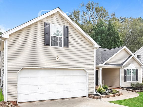2nd image of 132 Bonnie Woods Dr