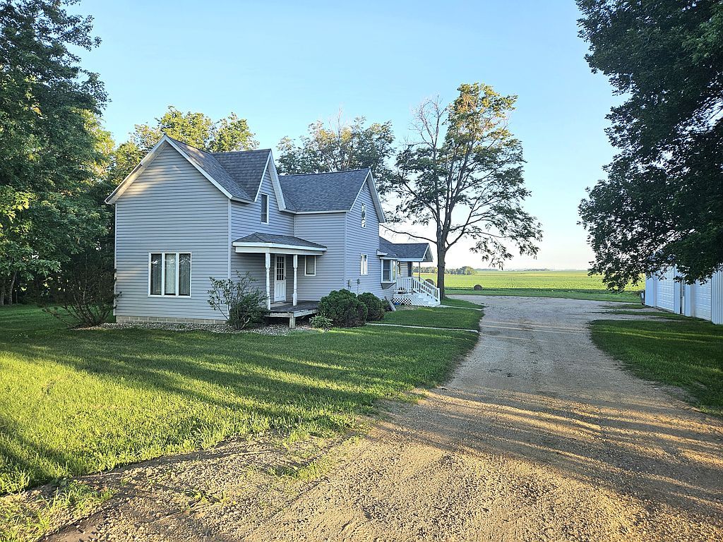 778 161st St - Property Image