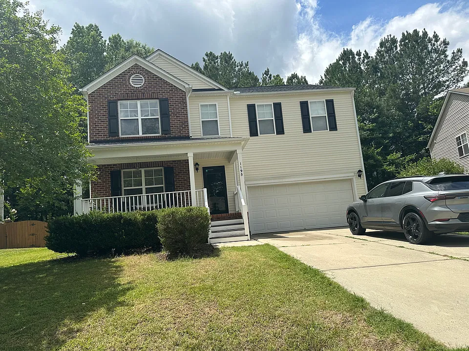 1195 Muirfield Dr
