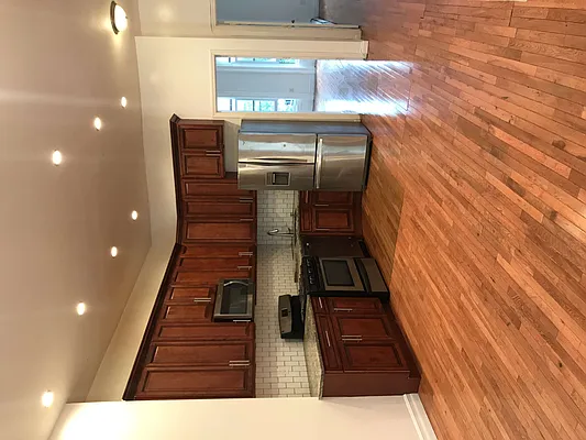 Rented by B.Belinda Realty LLC. | media 8