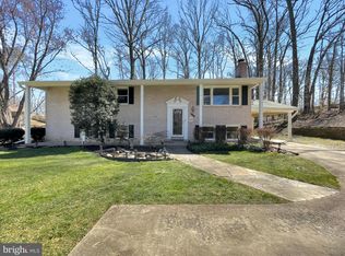 9121 Andromeda Dr, Burke, VA 22015