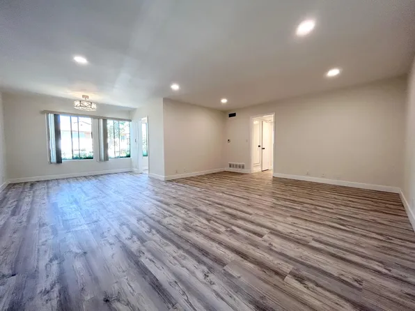 439 S Oakhurst Dr APT 1, Beverly Hills, CA 90212