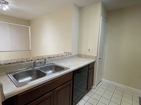 3rd image of 2881 N Oakland Forest Dr APT 102