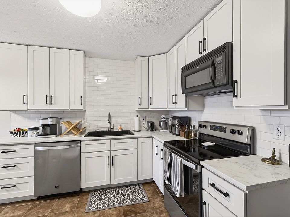 1st image of 1337 S Hickory Grove Ln #1337