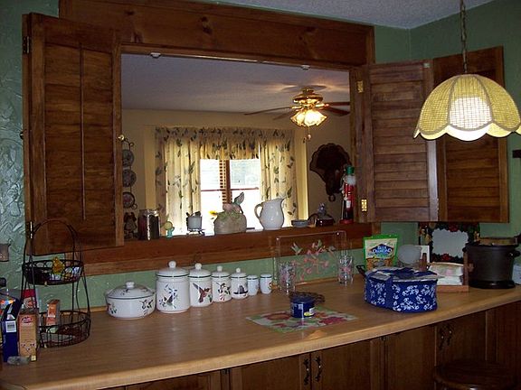 5th image of 209 Elmore Dr