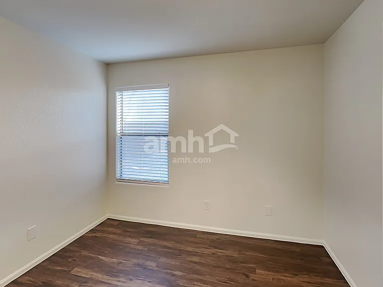 16563 W Melvin St — Photo 8