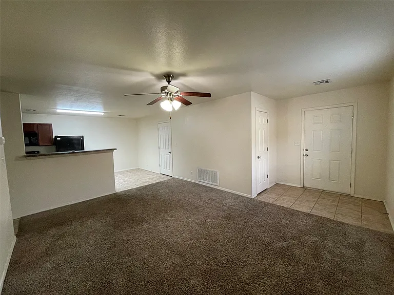 3518 E Hudson St — Photo 3