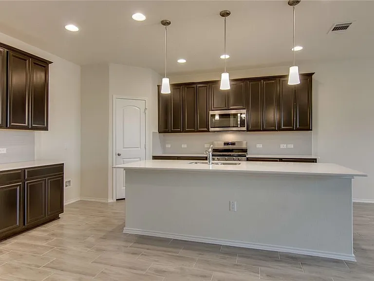 6621 Hartlage St — Photo 13