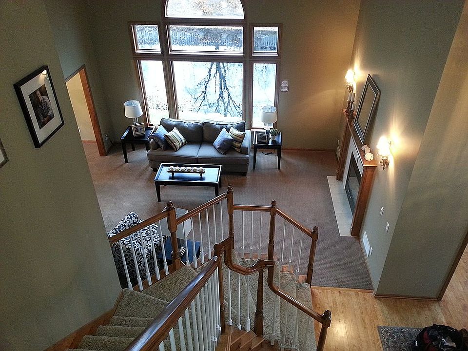 1st image of 3320 Queensland Ln N