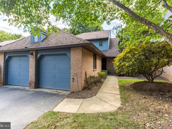 19 Painters Ln, Chesterbrook, PA 19087