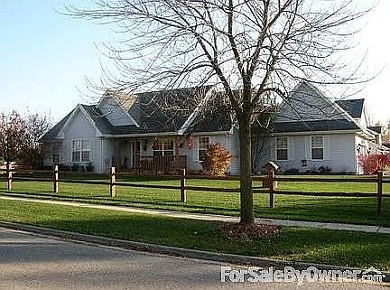 Ranch w/ finished basement on corner lot