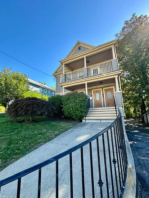 2 bed, 900 sqft, $2,800 — Photo 4