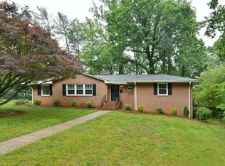 2921 Saint Claire Rd, Winston Salem, NC 27106