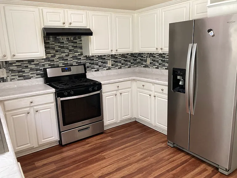 702 Wamock Dr — Photo 8