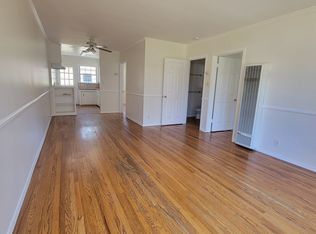 13644 Leadwell St, Van Nuys, CA 91405