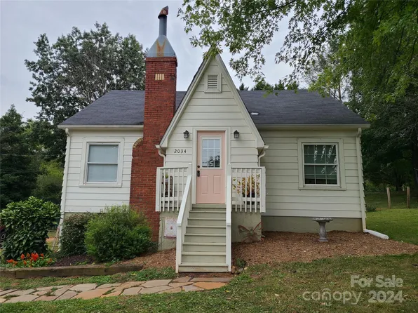 2034 Sunnyside Dr, Morganton, NC 28655
