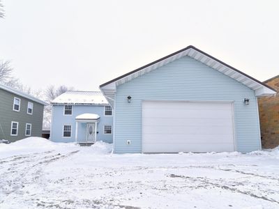 1521 Central Ave, Estherville, IA, 51334