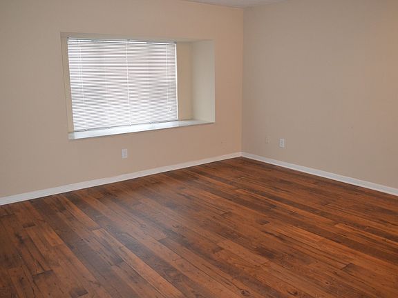 2nd image of 209 Club Pkwy