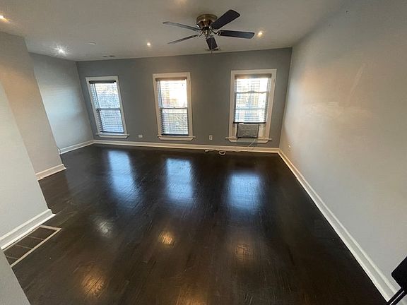 2nd image of 2116 N Winchester Ave APT 2