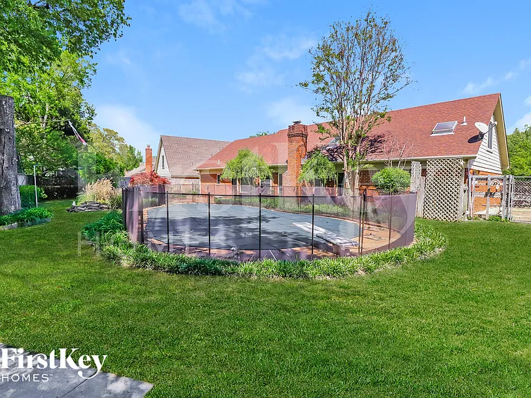 3707 Oak Forest Dr — Photo 15