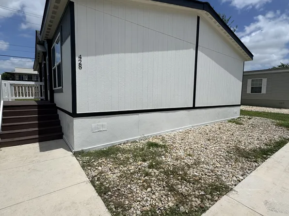 7460 Kitty Hawk Rd #428, Converse, TX 78109