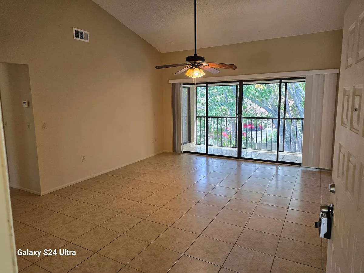 Building Photo - 853 Mecca Dr #C