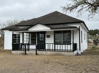 422 W Johnston Ave, Kingsville, TX 78363
