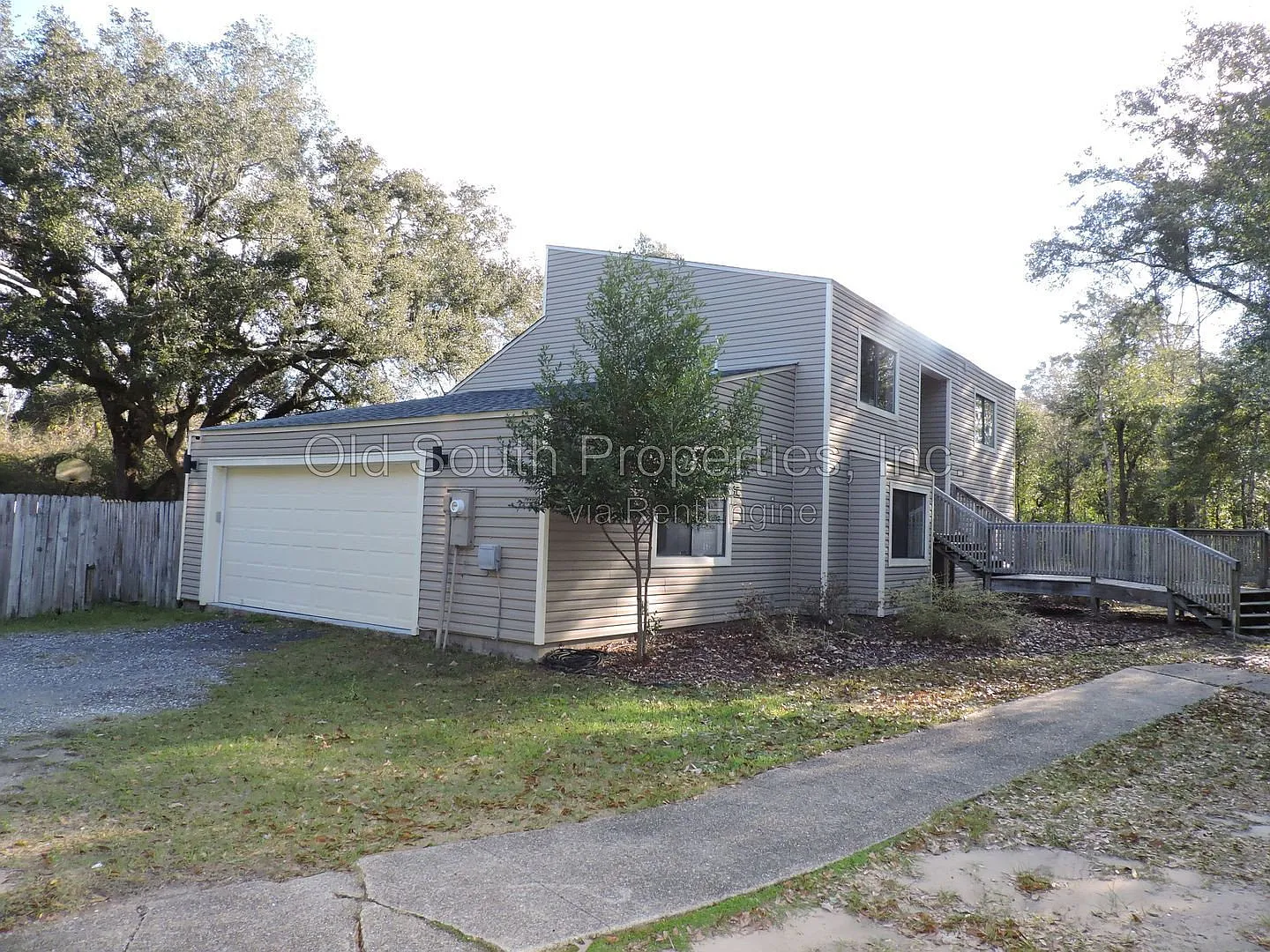 3 bed, 2.5 bath, 2254 sqft, $2,200 — Photo 3