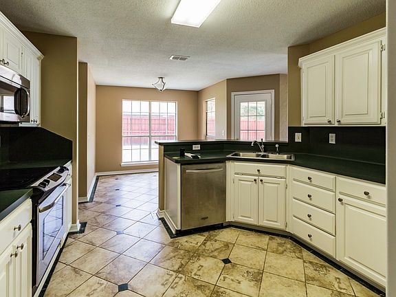 4th image of 1215 San Salvador Dr