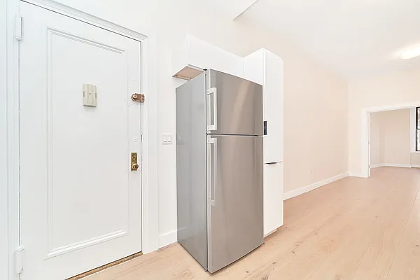 Rented by Living New York | media 16