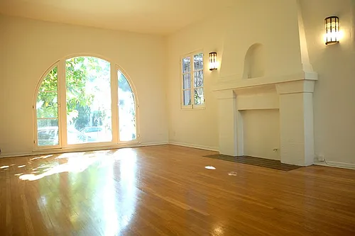 1031 S Orange Grove Ave #101 Photo 1