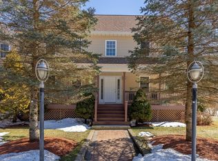 11 Robs Ln, Sharon, MA 02067