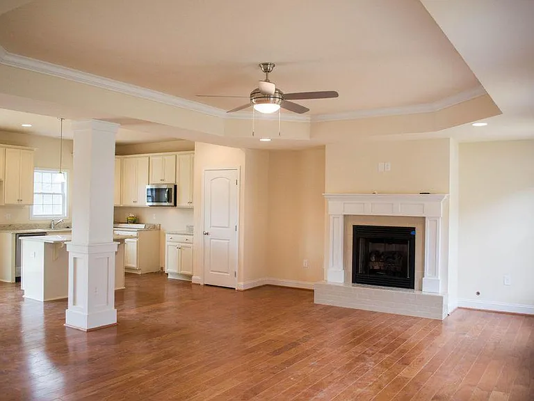 4240 Campbell View Ln — Photo 3