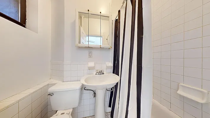 Rented by Bond New York | media 8