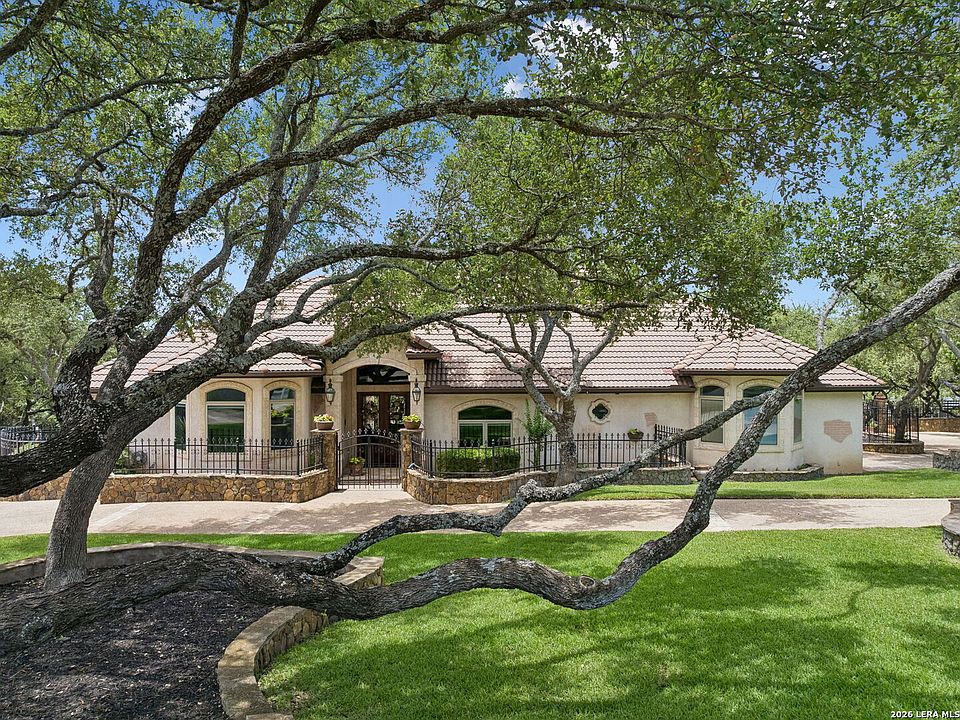 1st image of 318 Hyacinth Ln