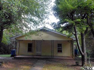 21 N Summit Ave, Granite Falls, NC 28630