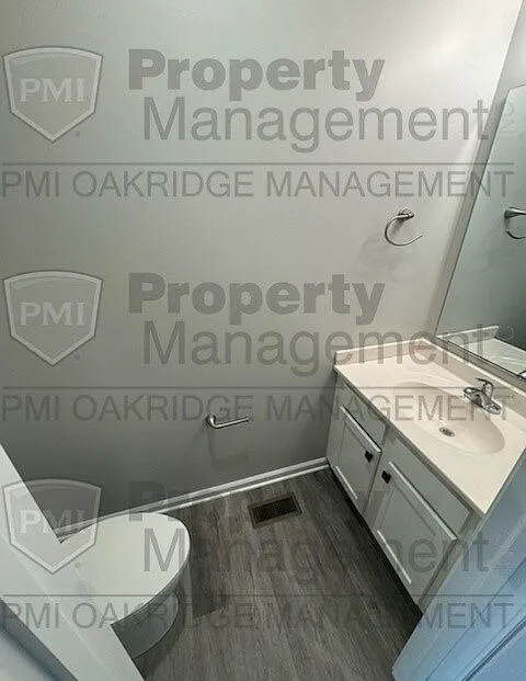 2 bed, 1.5 bath, 1200 sqft, $1,650 — Photo 4