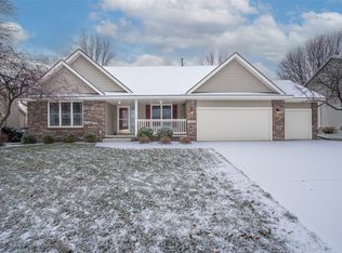 12822 Sunset Ter, Clive, IA 50325