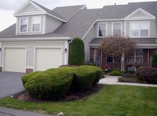 114 Oak Hill Ln, Wyomissing, PA 19610