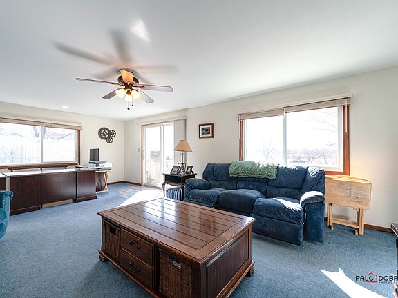 4th image of 18601 W Country Ln