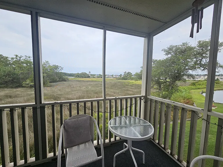 4520 Coquina Harbour Dr #F5 — Photo 1