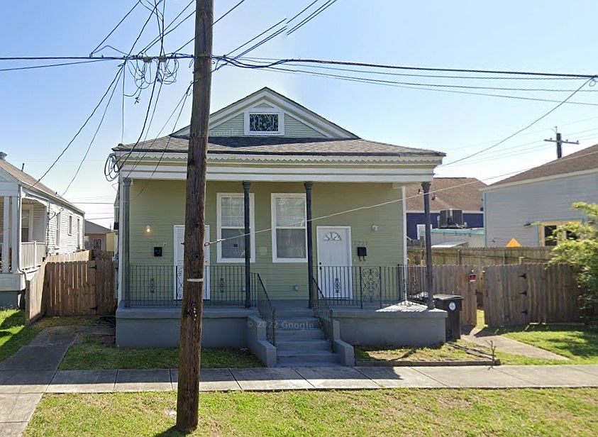 1st image of 2711 Marengo St #2711