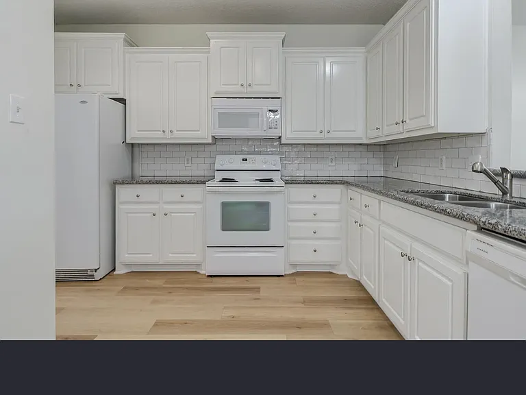 503 N Clinton Ave #B — Photo 18
