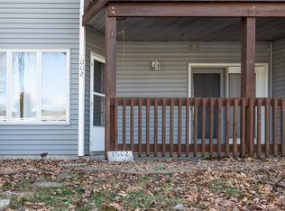 1002 King Dr, Saint Charles, MO 63303